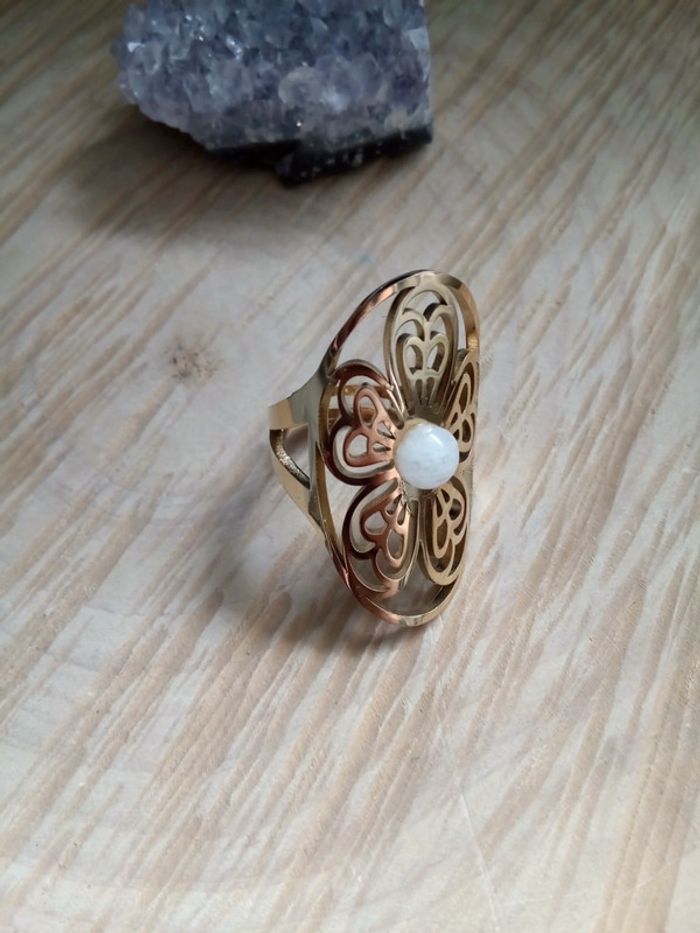 Bague pierre de lune et acier 🤍. - photo numéro 2