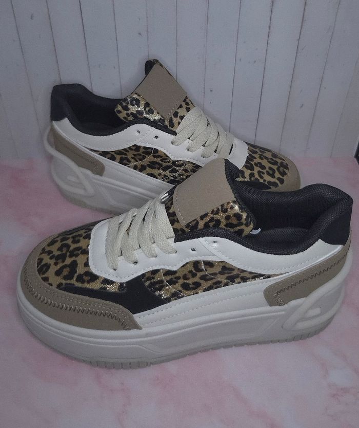 Baskets femmes léopard doré tendances - Taille 36 - NEUVES 🌟 - photo numéro 2