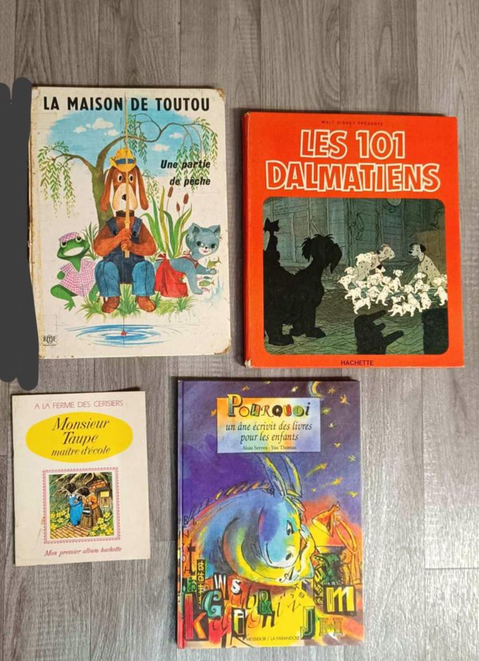 Lot de 4 anciens livres pour enfant
