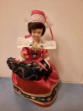 Très belle poupée de collection vintage