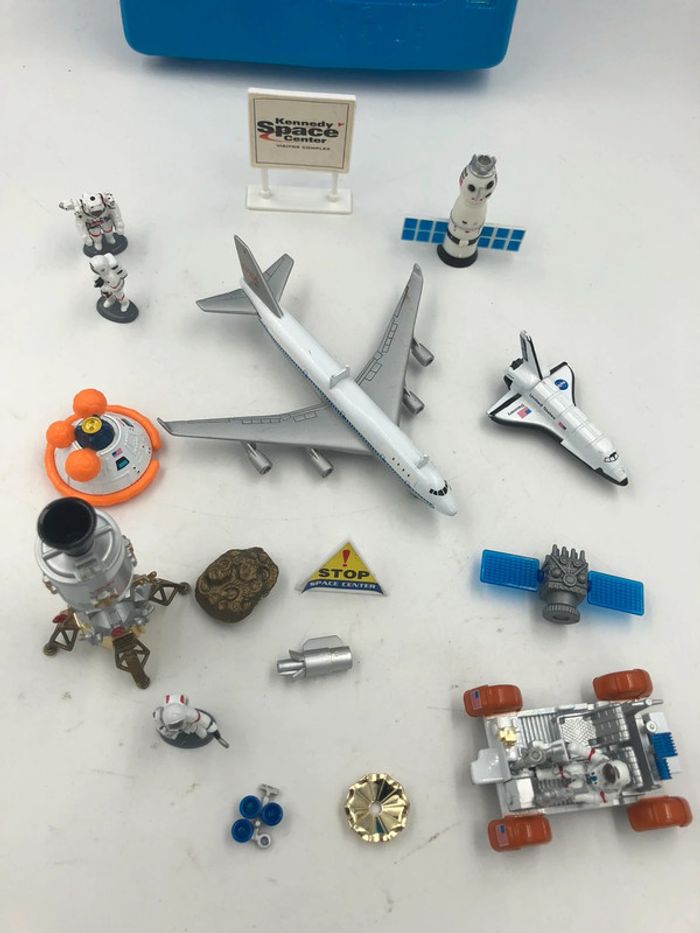 Coffret jouets et figurines Real Toy univers de la NASA - photo numéro 3