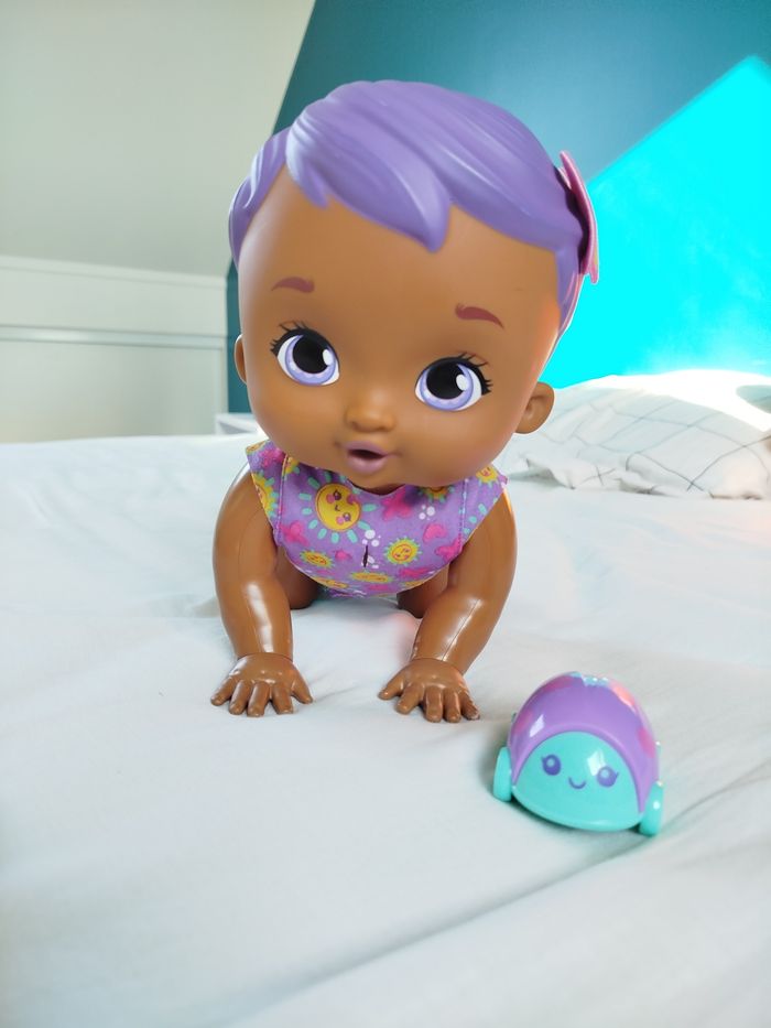 Poupée poupon interactif trotteur et sons My Garden Baby papillon violet (Mattel)