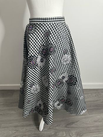 Jupe mi-longue Vichy et fleurs UJA un jour ailleurs T36 S