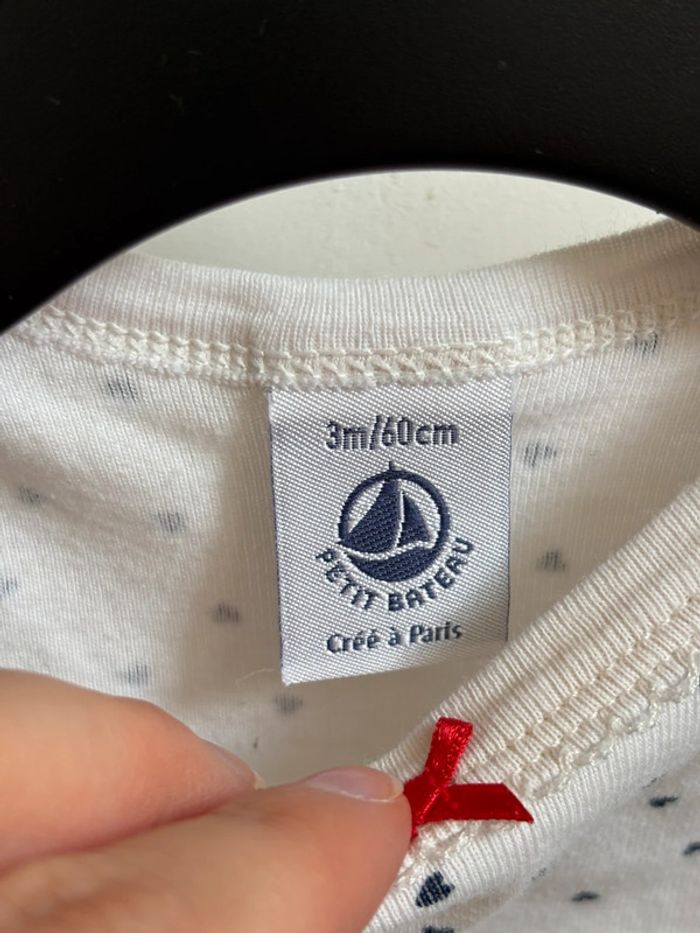 Lot 2 bodies Paris et cœur manches courtes Petit Bateau 3 mois - photo numéro 5