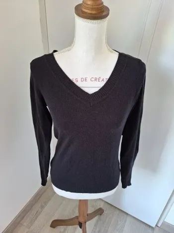 pull col V noir