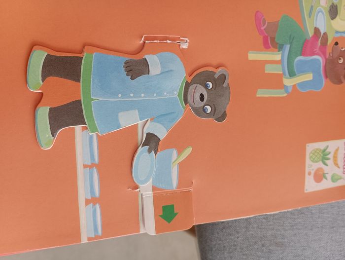 Grand Livre animé Petit ours brun a l'école - photo numéro 7