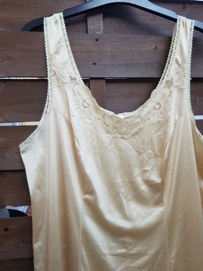 Nuisette/fond de robe satinée à dentelle - photo numéro 2