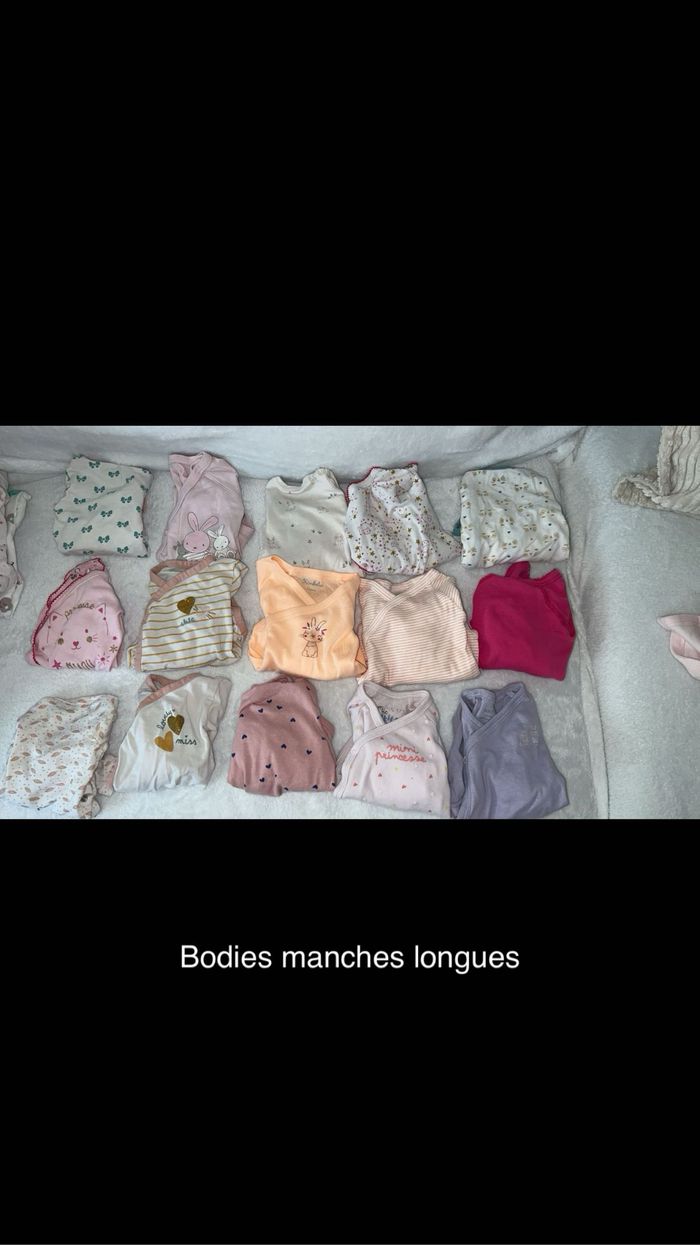 Vêtements bébé 0-1-3 mois - photo numéro 9
