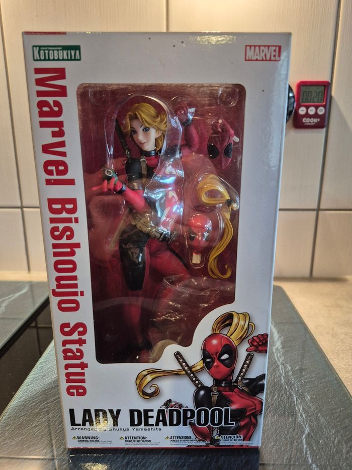 Lady dead pool bishoujo