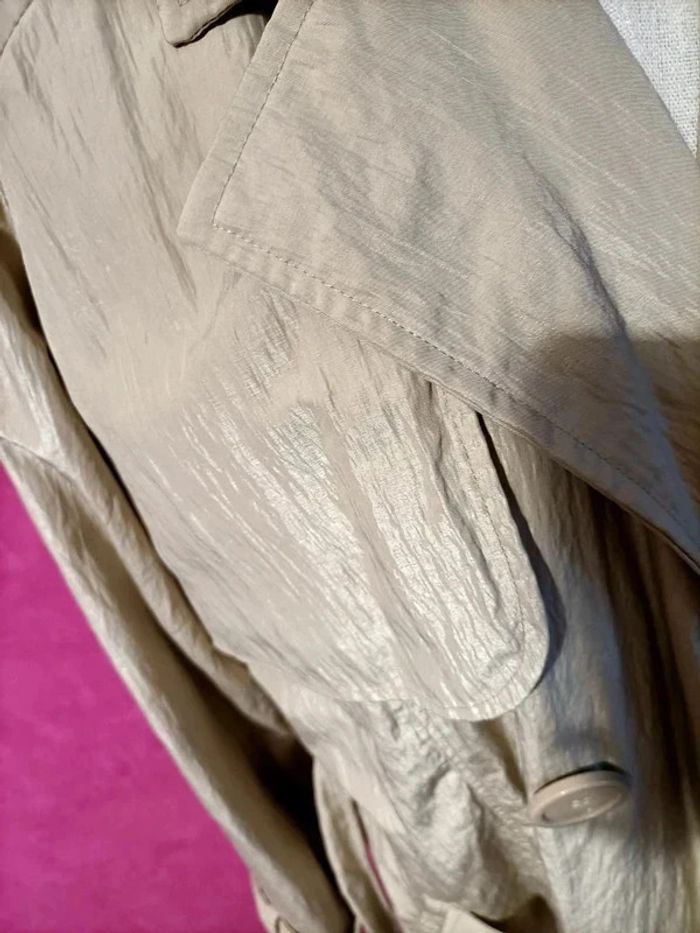 Trench mi-long beige irisé/satiné avec ceinture taille 48 Woman Only - photo numéro 9