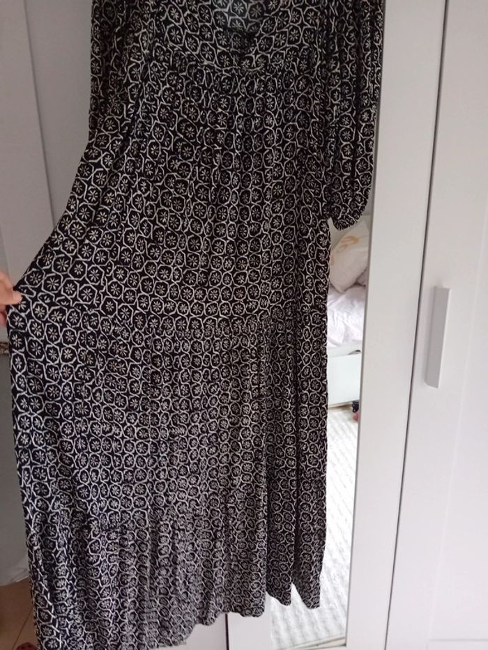 Robe longue pour l'été 🖤🌼 - photo numéro 3
