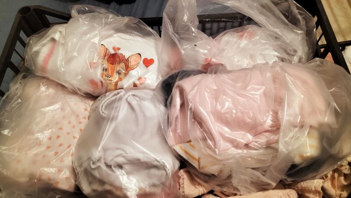 Gros lot énorme 3 caisses de plus de 135 articles - photo numéro 2