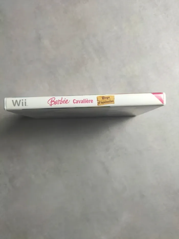 Jeu Wii – Barbie Cavalière : Stage d’équitation - photo numéro 3