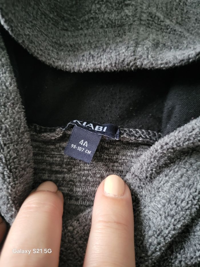 Sweat a capuche - photo numéro 2