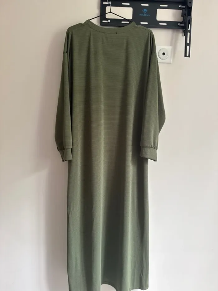 👗 Robe longue avec manche longue - taille unique - new collection - neuf sans etiquette - photo numéro 6
