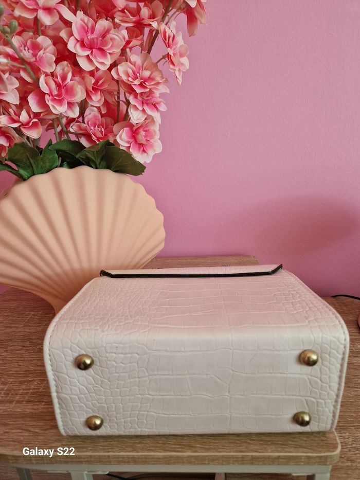 Sac à main bandoulière blanc effet croco détail doré avec foulard - photo numéro 6