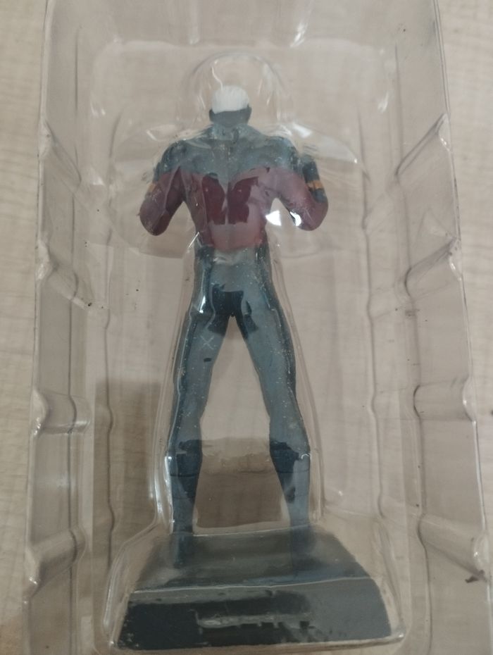Figurine Marvel captain Marvel en plomb - photo numéro 3