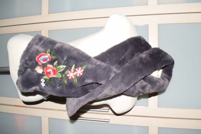 Jolie écharpe toute douce - photo numéro 4