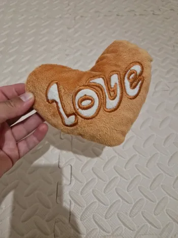 Peluche cœur Love marron beige très bon état