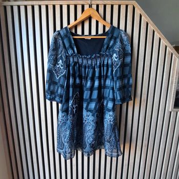 Blouse  tunique fluide et légère  T 40