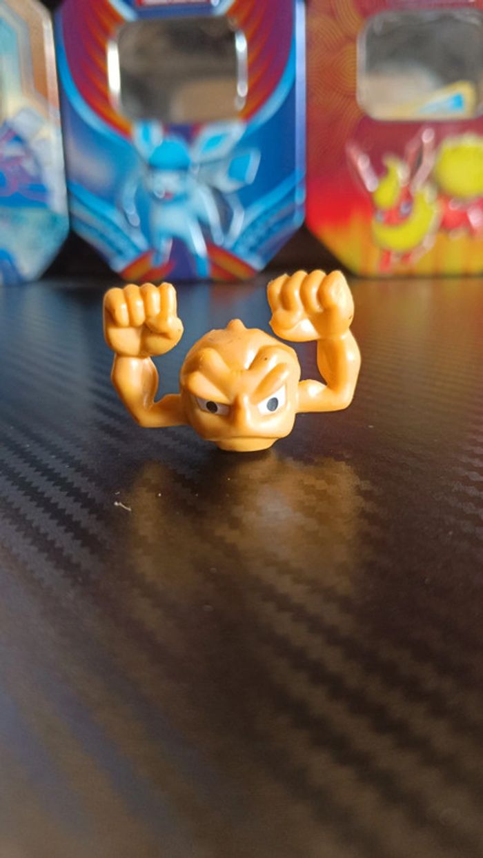 Racalliou figurine pokémon