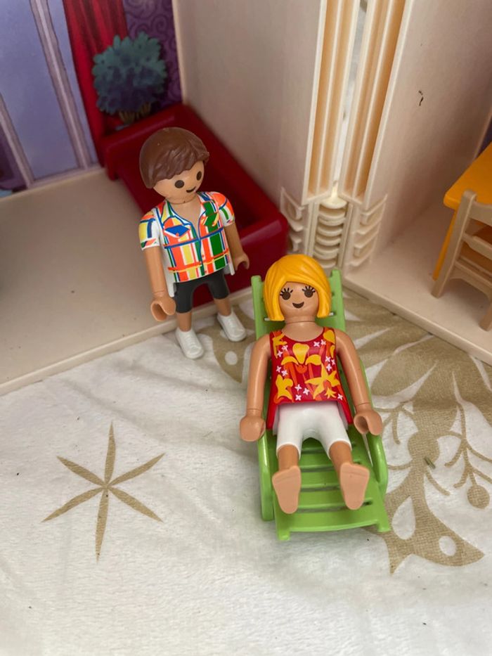 Maison playmobil avec accessoires et personnages - photo numéro 11