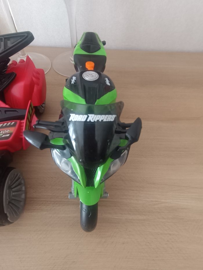 Lot voiture ,moto - photo numéro 7