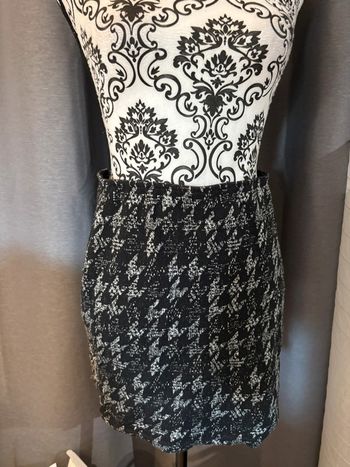 Jolie petite jupe courte taille 36