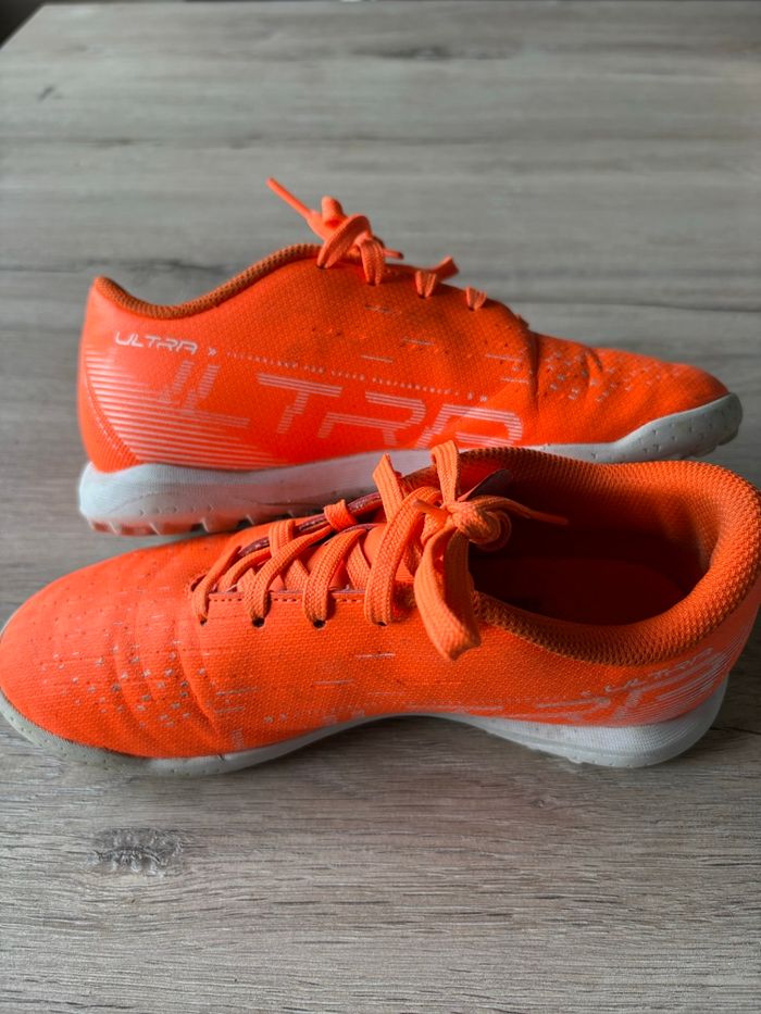 Stabiles baskets futsal foot Puma Ultra - photo numéro 2