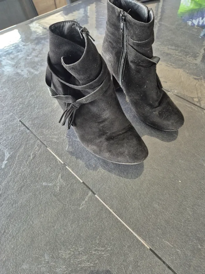 Paire de Bottines - taille 37