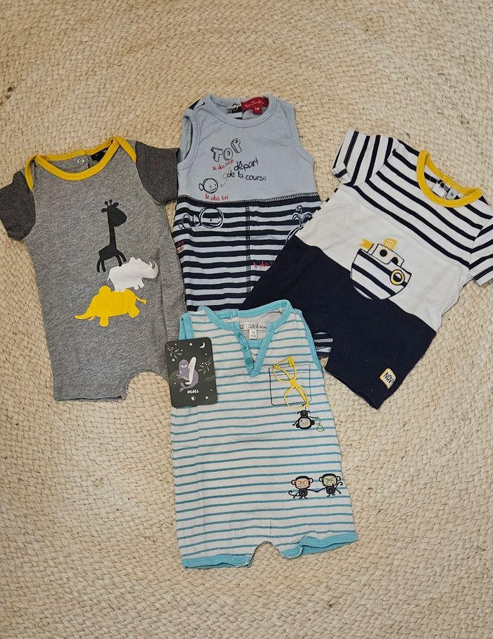 Lot de 4 combinaisons barboteuse  1 mois