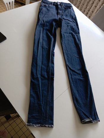 Jean comme neuf H&m taille 32 XXS