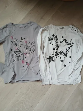 Lot 2 tee-shirt manches longues et pull