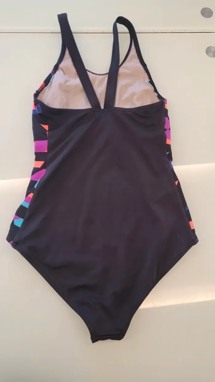 Maillot de bain une pièce - photo numéro 2