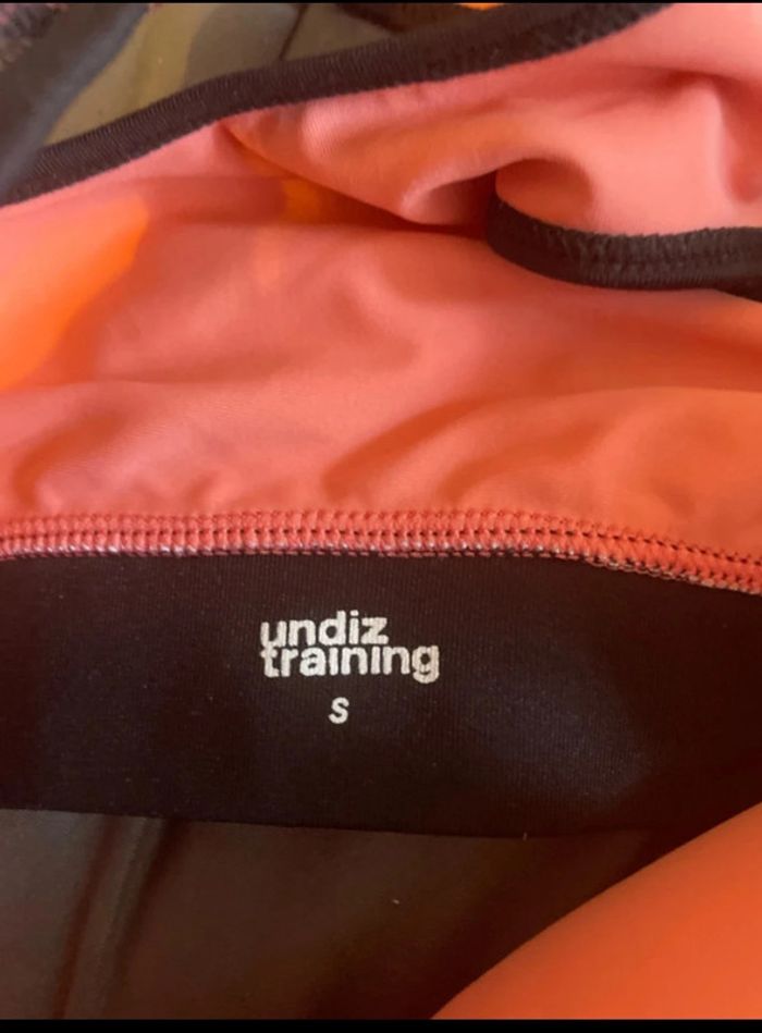 Brassière sport Undiz Unstoppable Noir/Corail - Neuve jamais portée - photo numéro 3