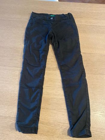 Pantalon noir Benetton taille 8-9 ans