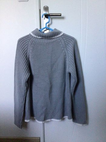 Pull acrylique col roulé