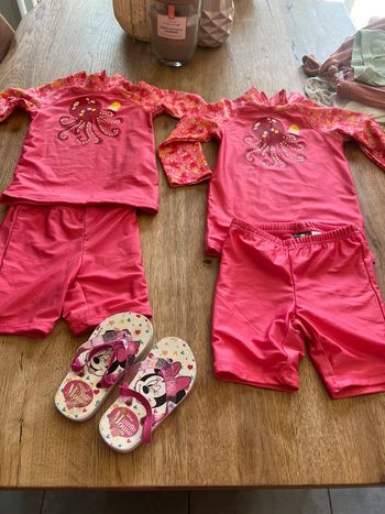 Lot maillot de bains 2/4 et 4/6 ans 🌸