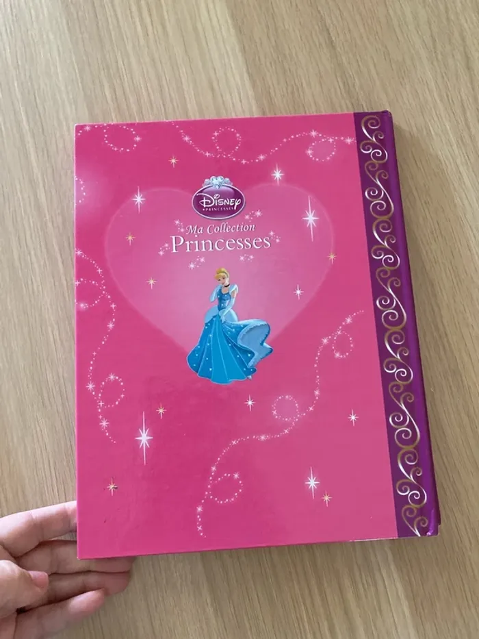 Deux livres collection princesse hachette - photo numéro 3