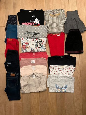Lot de 20 vêtements Zara fille automne hiver taille 8 ans très bon état