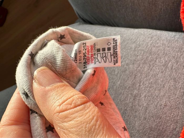 Next chaussons 6/12 mois neufs - photo numéro 3