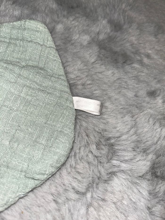 Petit doudou lapin - Modèle unique - Fait main - photo numéro 2