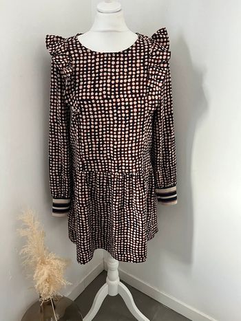 Robe à motifs et volants S comme neuve