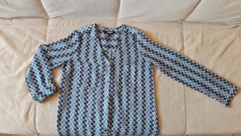 Trés bon état: chemisier bleu fluide pour l'été, taille 34