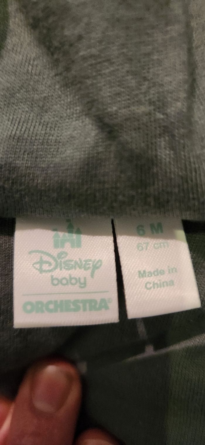 Veste sans manches verte motifs Simba taille 6 mois - photo numéro 2