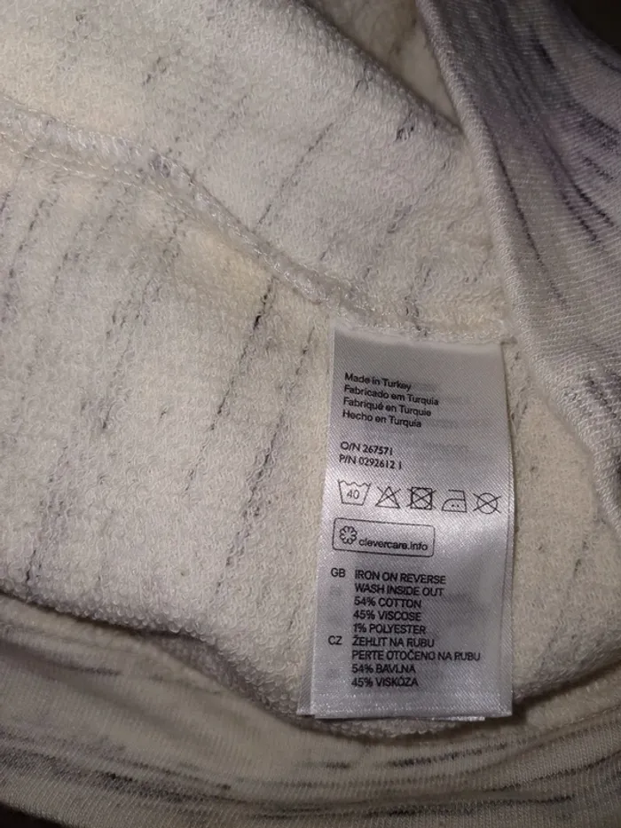 Sweats Divided - photo numéro 5