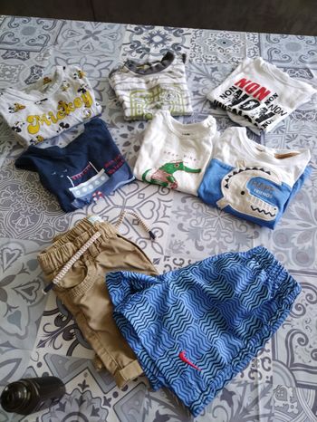 6 tee shirts + 2 shorts