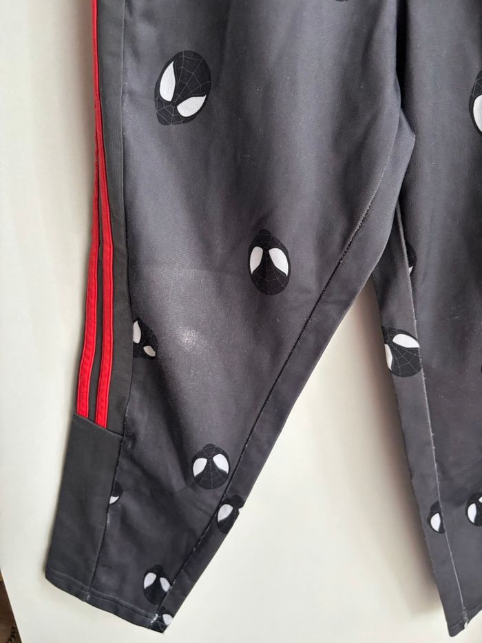 Pantalon jogging adidas Marvel miles morales spider man noir taille 6 ans g - photo numéro 5
