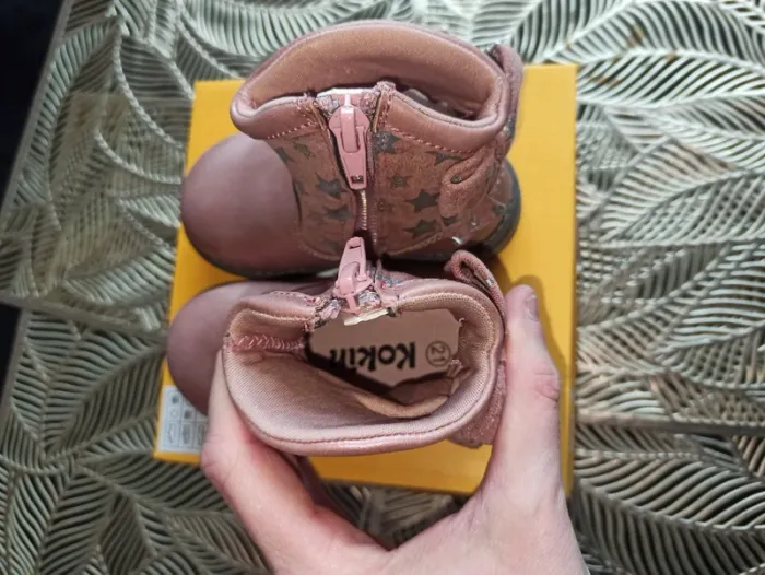 Bottines rose avec noeud et étoiles argentées - photo numéro 4