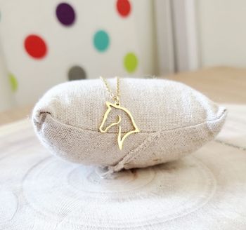 Collier pendentif cheval acier Or